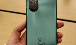 站哥最新新机爆料,全新旗舰手机即将亮相，性能与设计双升级！”